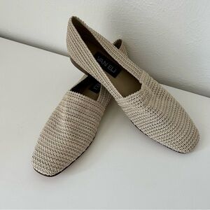 NWOT - Stunning Vaneli, Fabric, Taupe, Flats, Women’s size 8.5N (narrow)